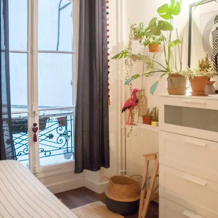 Warm Studio In A Charming Neighbourhood Parigi